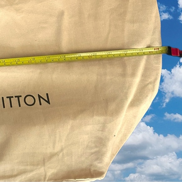 Louis Vuitton Extra Large Authentic Drawstring Dust Bag 24.5x29 - Picture 3 of 9